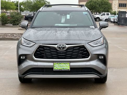 New 2026 Toyota Highlander Platinum AWD/4WD image 7