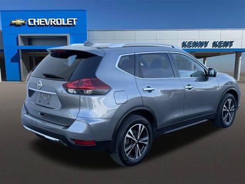 Used 2020 Nissan Rogue SV w/ Premium Package FWD image 5