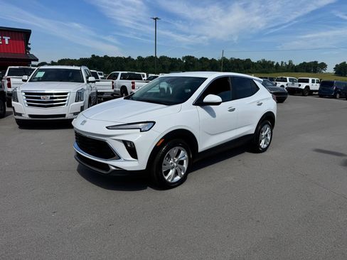Used 2024 Buick Encore GX Preferred FWD image 2