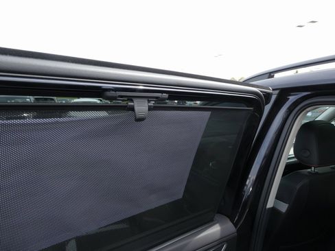 New 2025 Volkswagen Atlas Peak Edition SE image 38