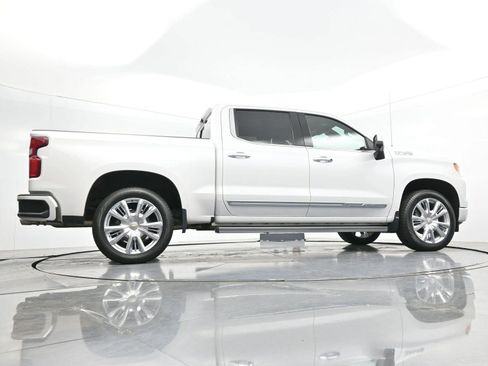 Used 2024 Chevrolet Silverado 1500 High Country w/ High Country Premium Package AWD/4WD image 54