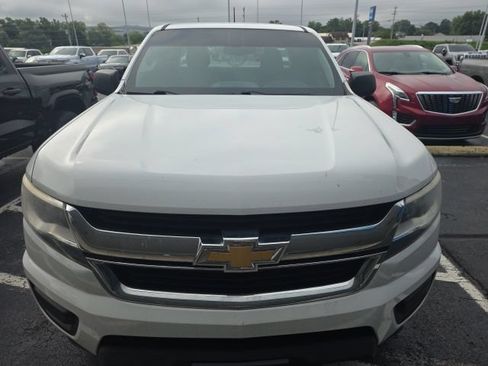 Used 2019 Chevrolet Colorado W/T w/ WT Convenience Package RWD image 2