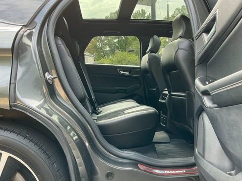 Used 2019 Ford Edge ST w/ Convenience Package image 14