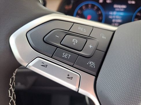 New 2026 Volkswagen Atlas SE image 13