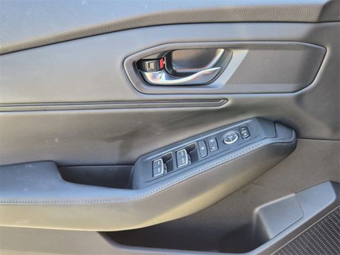 Used 2023 Honda Accord Sport image 29