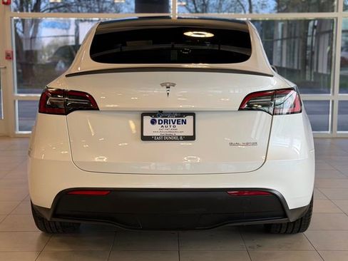 Used 2023 Tesla Model Y Performance AWD/4WD image 10