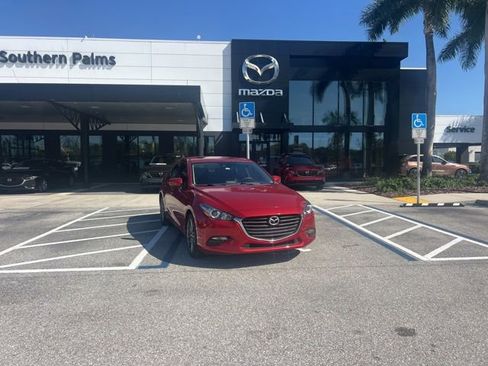 Used 2018 MAZDA MAZDA3 Touring image 2