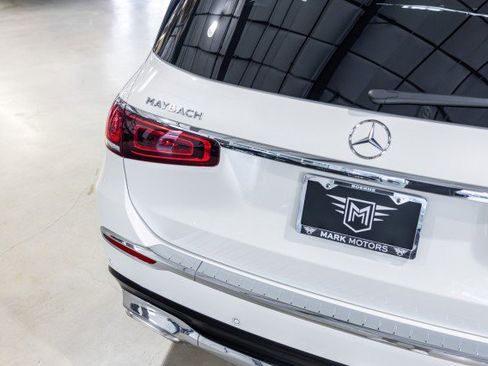 Used 2023 Mercedes-Benz Maybach GLS 600 4MATIC image 16