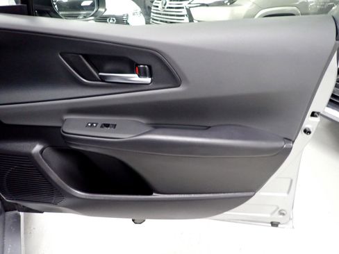 Used 2024 Toyota Prius XLE image 7