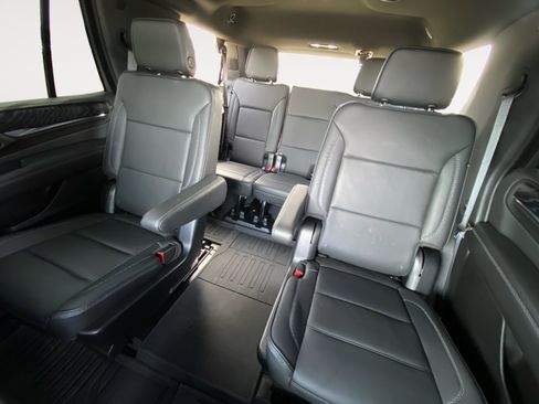 Used 2023 GMC Yukon Denali image 24