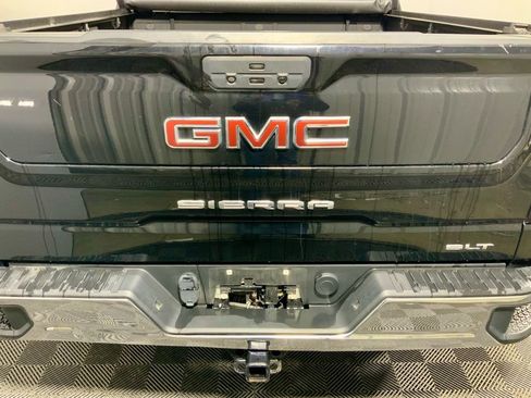Used 2022 GMC Sierra 1500 SLT w/ SLT Premium Package image 12