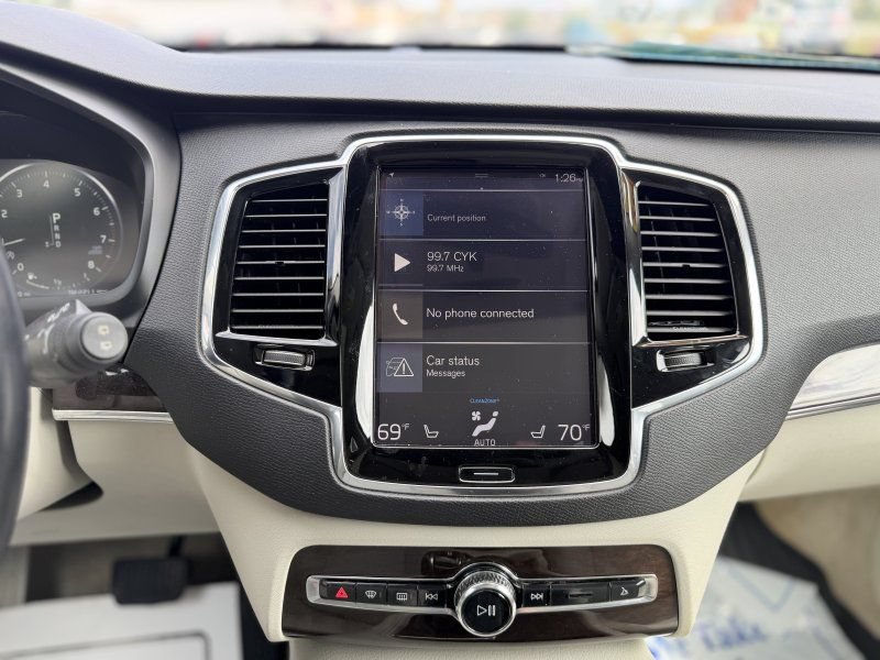 Used 2016 Volvo XC90 T6 Momentum w/ Momentum Plus Package AWD/4WD image 11