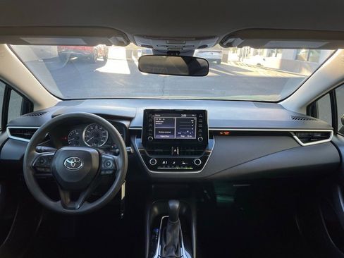 Used 2020 Toyota Corolla LE image 10