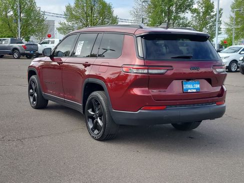 Used 2023 Jeep Grand Cherokee L Laredo image 12