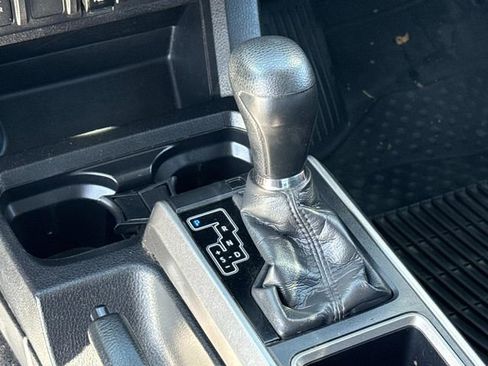 Used 2022 Toyota Tacoma SR5 w/ Technology Package image 22