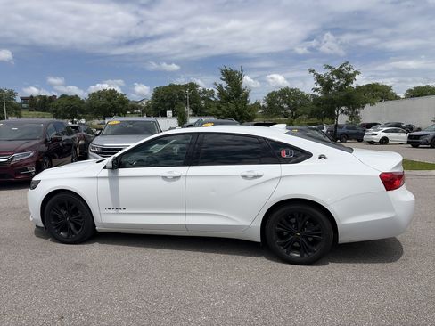 Used 2015 Chevrolet Impala LT FWD image 8
