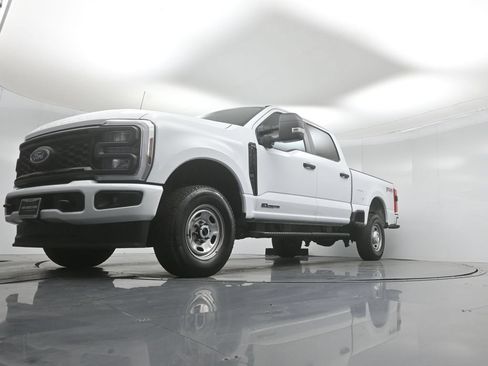 Used 2025 Ford F250 XL w/ STX Appearance Package AWD/4WD image 40