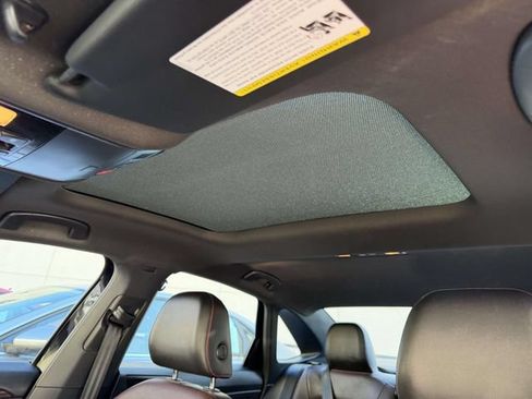 Certified 2022 Volkswagen Jetta GLI Autobahn w/ GLI Black Package FWD image 21
