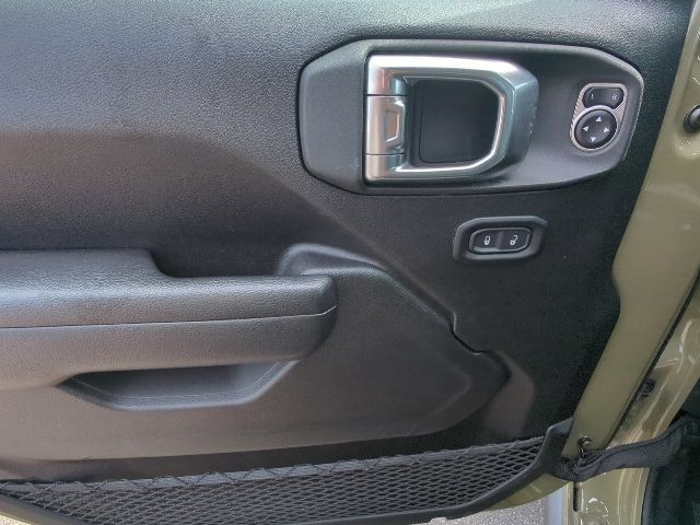 Used 2026 Jeep Wrangler Unlimited Rubicon AWD/4WD image 11