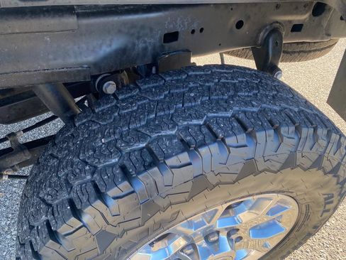 Used 2024 RAM 2500 Laramie AWD/4WD image 26