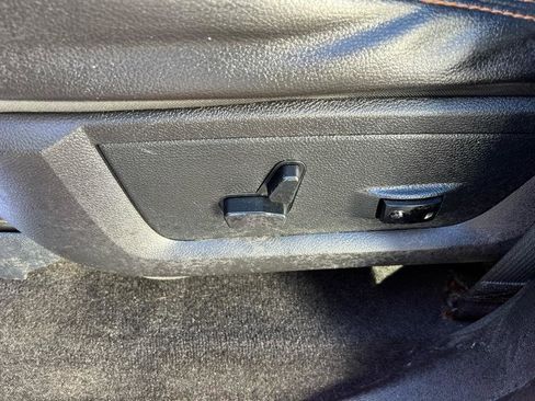 Used 2015 RAM 1500 Sport w/ Ignition Orange Sport Package image 18