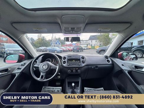 Used 2012 Volkswagen Tiguan S image 18