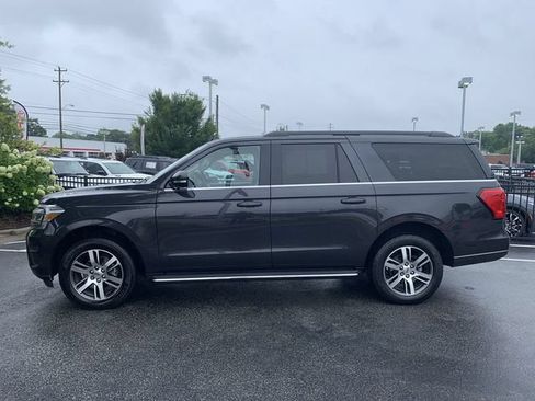 Used 2022 Ford Expedition Max XLT RWD image 5
