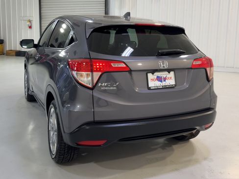Used 2017 Honda HR-V EX image 8