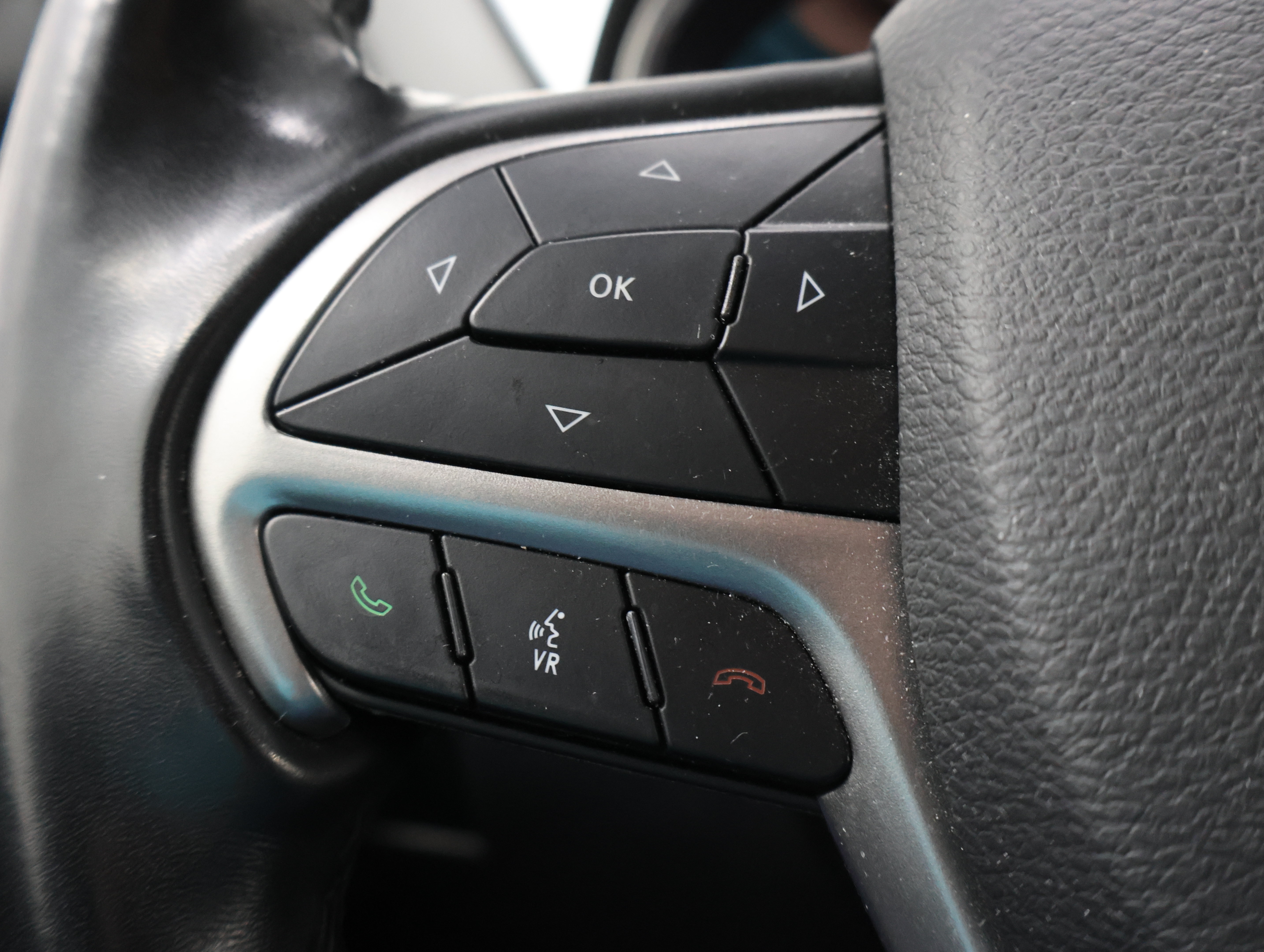 Used 2021 Jeep Grand Cherokee Laredo AWD/4WD image 15