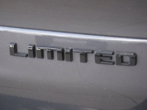 New 2025 Jeep Grand Cherokee L Limited w/ Black Appearance Package image 8