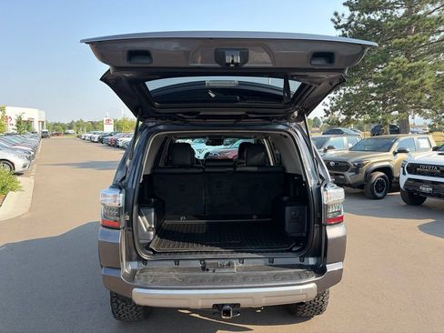 Used 2020 Toyota 4Runner TRD Off-Road Premium w/ Moonroof Package AWD/4WD image 18