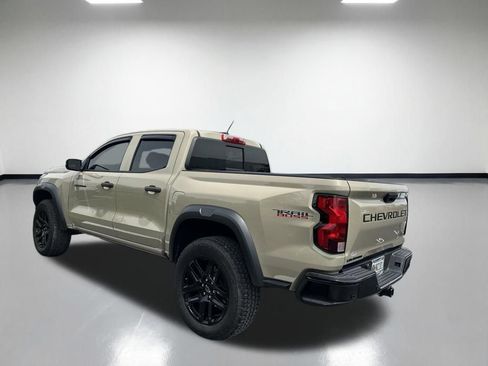 Used 2023 Chevrolet Colorado Trail Boss AWD/4WD image 2