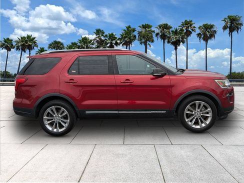 Certified 2019 Ford Explorer XLT w/ Equipment Group 201A FWD image 5