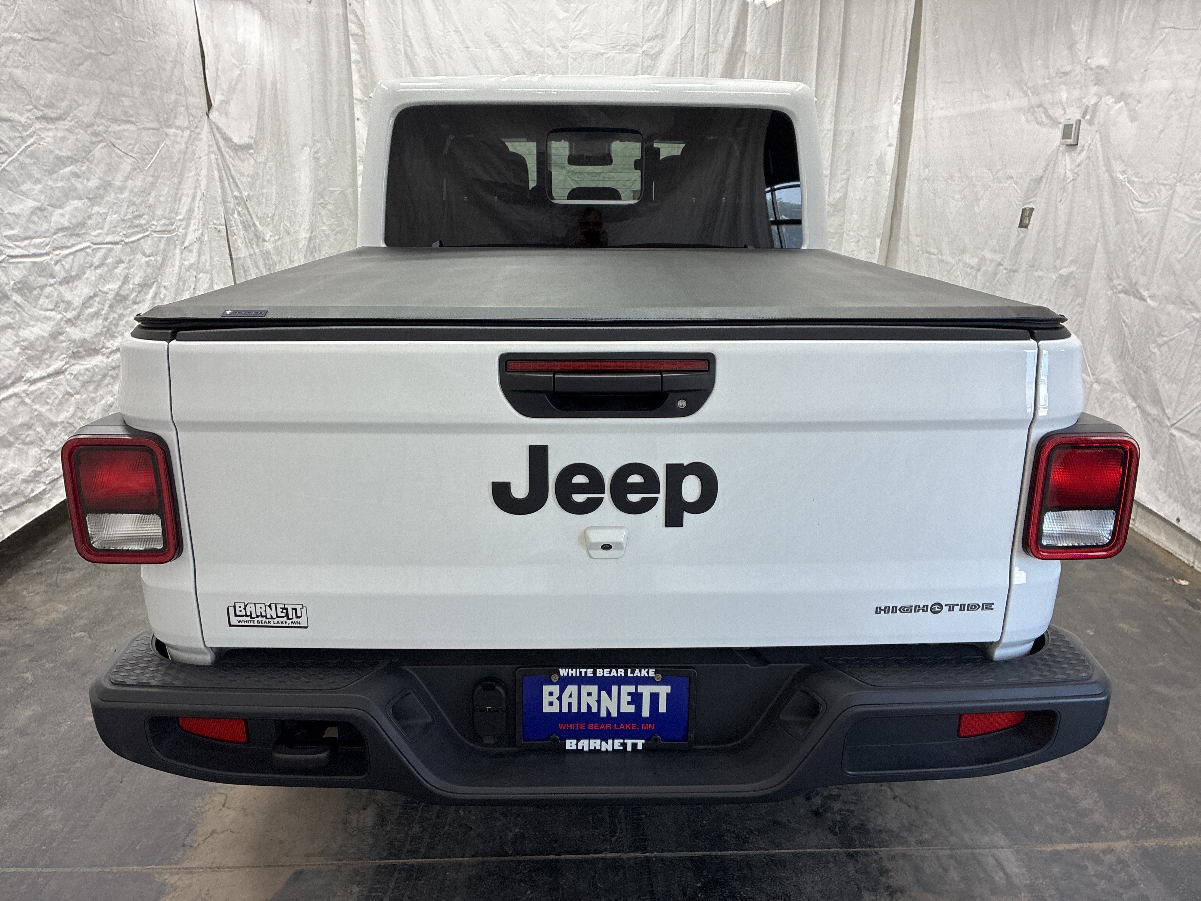 Certified 2025 Jeep Gladiator Sport AWD/4WD image 9