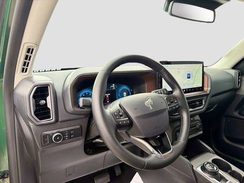 Certified 2025 Ford Bronco Sport Outer Banks w/ Outer Banks Tech Package+ AWD/4WD image 13