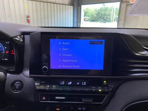 Used 2025 Toyota Camry LE FWD image 37