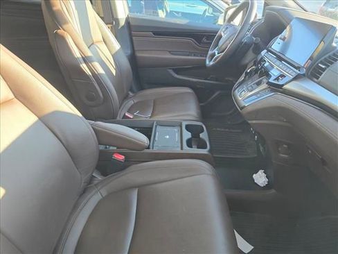 Used 2025 Honda Odyssey Touring image 17