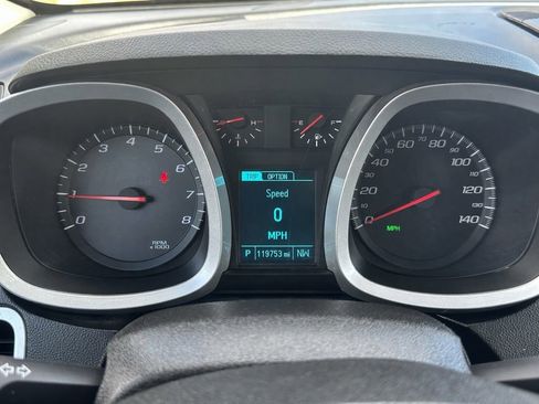 Used 2013 Chevrolet Equinox LT w/ Driver Convenience Package AWD/4WD image 11