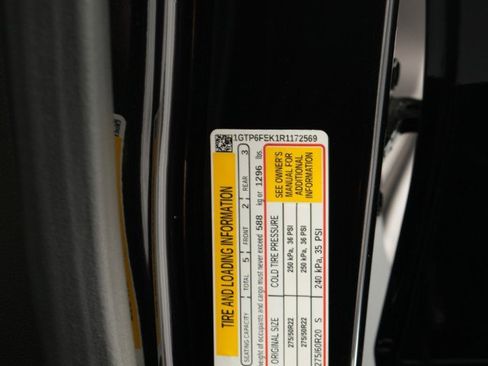 Used 2024 GMC Canyon Denali AWD/4WD image 24