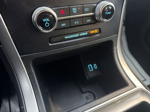 Used 2024 Ford Edge SEL w/ Convenience Package image 39