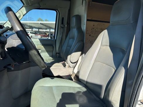 Used 2015 Ford E-350 and Econoline 350 Super Duty w/ Power Windows & Locks Group image 9