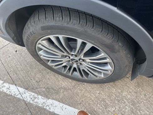 Used 2016 Lincoln MKX Reserve w/ Technology Package image 5