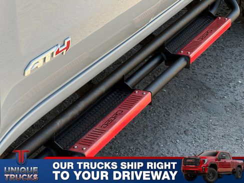 Used 2024 GMC Sierra 1500 AT4 w/ Technology Package AWD/4WD image 11