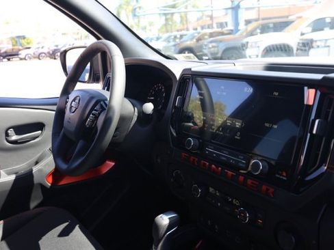 New 2026 Nissan Frontier PRO-4X w/ Pro-4x Convenience Package image 19