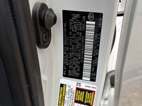 Used 2024 Toyota Camry SE FWD image 17