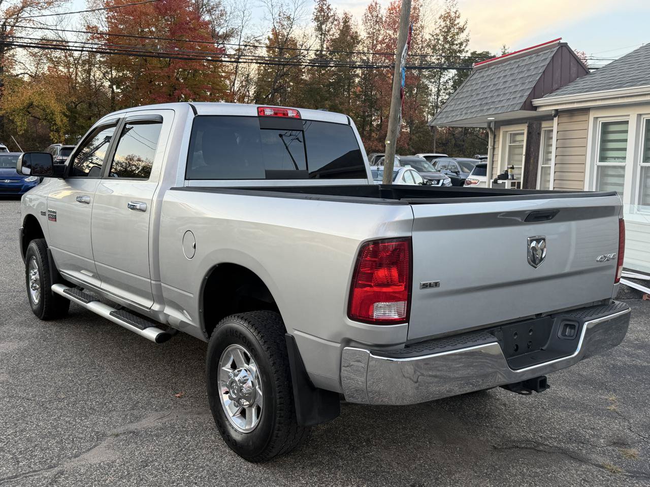 Used 2011 RAM 2500 SLT w/ Luxury Group AWD/4WD image 5