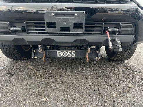 Used 2022 Chevrolet Silverado 2500 Custom w/ Custom Convenience Package image 34