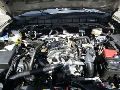 Used 2025 Ford Bronco Outer Banks AWD/4WD image 43