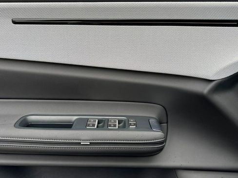 New 2026 Polestar Polestar 4 image 14