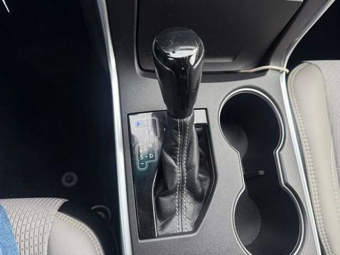 Used 2017 Toyota Camry SE image 13